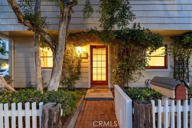 417 34th Place, Manhattan Beach, California 90266, 3 Bedrooms Bedrooms, ,3 BathroomsBathrooms,Residential,Sold,34th,SB21218026