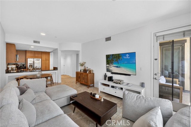 Detail Gallery Image 9 of 46 For 150 the Promenade #415,  Long Beach,  CA 90802 - 2 Beds | 2 Baths