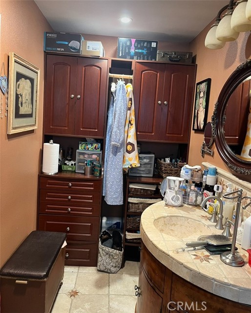 Detail Gallery Image 37 of 50 For 23509 via Chantilly, Valencia,  CA 91355 - 2 Beds | 2 Baths