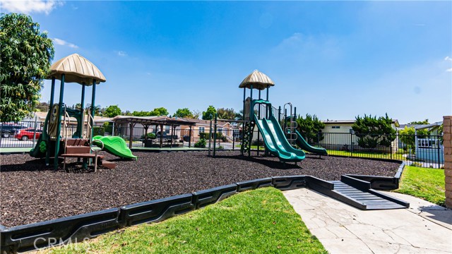 Detail Gallery Image 26 of 32 For 5815 E La Palma #286,  Anaheim,  CA 92807 - 4 Beds | 2 Baths