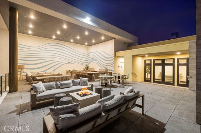 Detail Gallery Image 39 of 71 For 414 Main St #300,  Huntington Beach,  CA 92648 - 2 Beds | 2/1 Baths