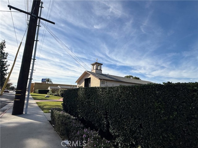 Image 14 of 48 For 405 S Azusa Ave