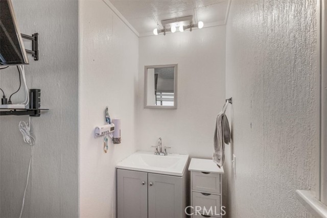 26871 Alessandro, Moreno Valley CA: https://media.crmls.org/medias/cc6ebf0f-bea3-4d12-8650-4b7170d9ea4d.jpg