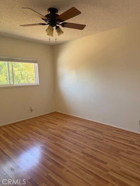 Detail Gallery Image 11 of 17 For 2277 Larch St, Simi Valley,  CA 93065 - 5 Beds | 2/1 Baths