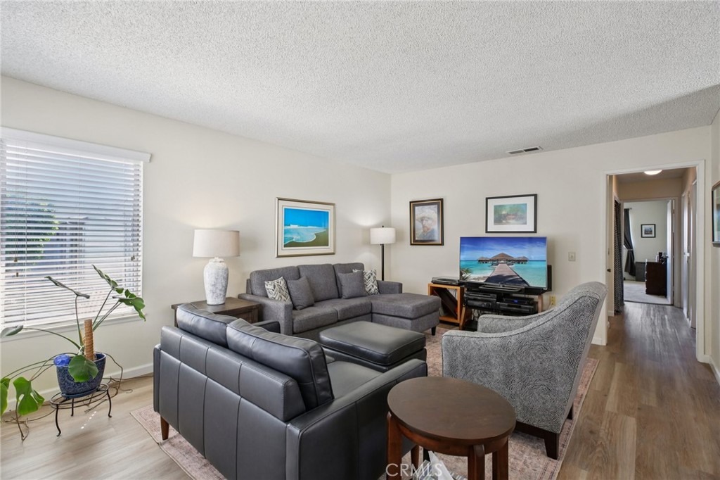 Cc6f0b39 Db19 408e 9387 06bce64fd399