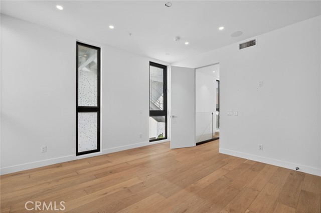 Detail Gallery Image 24 of 30 For 1253 N Sweetzer #3,  West Hollywood,  CA 90069 - 2 Beds | 2/1 Baths