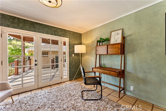 2042 E Crary Street, Pasadena CA: https://media.crmls.org/medias/cc6fd5f8-56b9-4705-8462-5edab1675e84.jpg