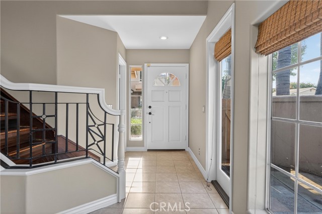 Detail Gallery Image 6 of 47 For 152 Terraza Ct, Costa Mesa,  CA 92627 - 3 Beds | 2/1 Baths