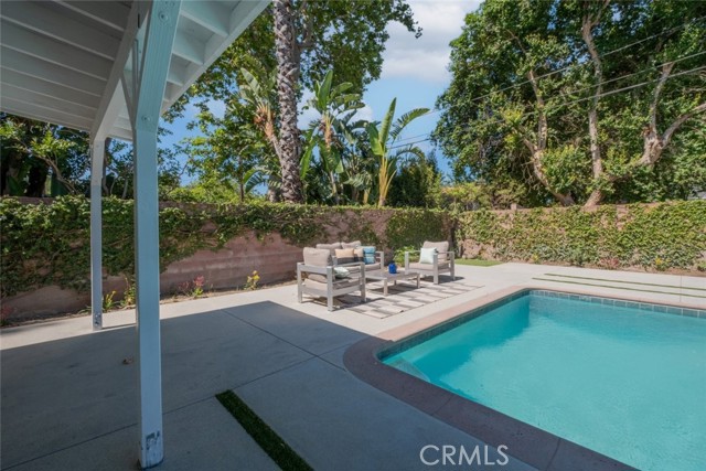 Detail Gallery Image 12 of 32 For 6535 Comanche Ave, Winnetka,  CA 91306 - 3 Beds | 2 Baths