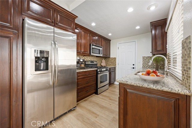 Detail Gallery Image 11 of 27 For 316 S Vista Del Canon, Anaheim Hills,  CA 92807 - 2 Beds | 2/1 Baths