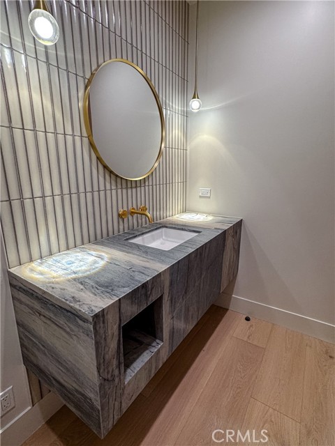 Detail Gallery Image 39 of 56 For 404 16th St, Manhattan Beach,  CA 90266 - 5 Beds | 5/2 Baths