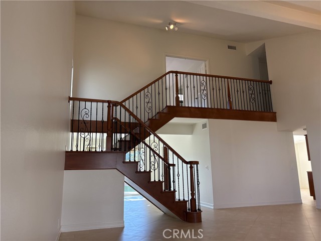 12 Longstreet, Irvine CA: https://media.crmls.org/medias/cc74113d-be29-45ff-811f-96dc5944a6c8.jpg