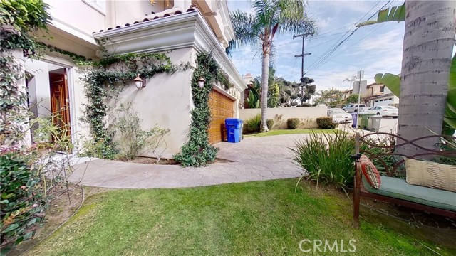 1807 6th Street, Manhattan Beach, California 90266, 5 Bedrooms Bedrooms, ,4 BathroomsBathrooms,Residential,Sold,6th,SB22010530