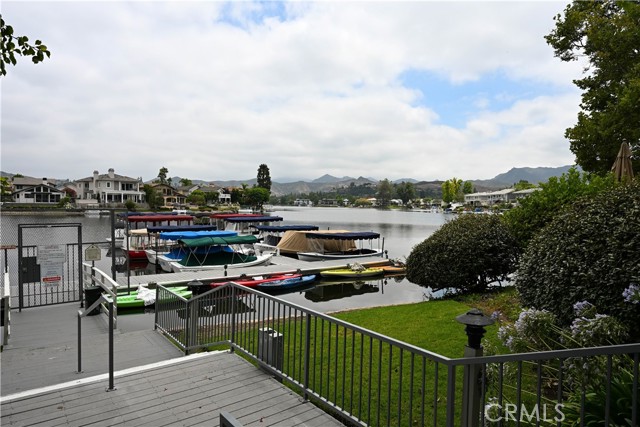 1222 S Westlake Boulevard, Westlake Village CA: https://media.crmls.org/medias/cc746175-a514-4da7-9a37-2cb888e39439.jpg