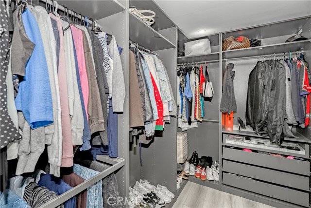 Detail Gallery Image 12 of 31 For 22912 Elkwood St, West Hills,  CA 91304 - 4 Beds | 2 Baths
