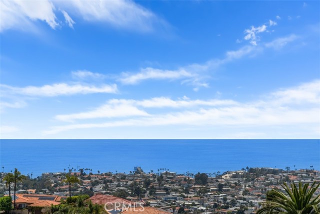 413 E Avenida Cordoba, San Clemente CA: https://media.crmls.org/medias/cc748cac-00f2-4266-9acb-2ecfd42bed0a.jpg