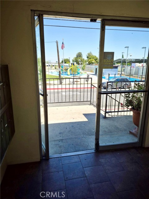 13325 Kornblum Avenue, Hawthorne CA: https://media.crmls.org/medias/cc75294c-b8c8-4b71-a12b-a28a002ab8b0.jpg