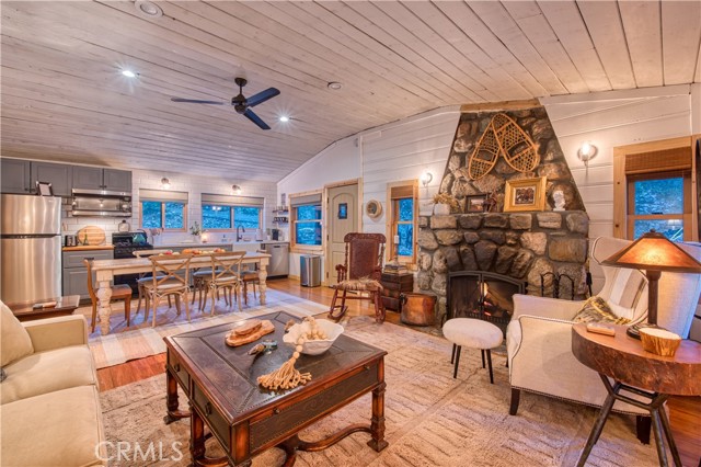 Detail Gallery Image 9 of 26 For 9287 Corral Rd, Forest Falls,  CA 92339 - 2 Beds | 1 Baths