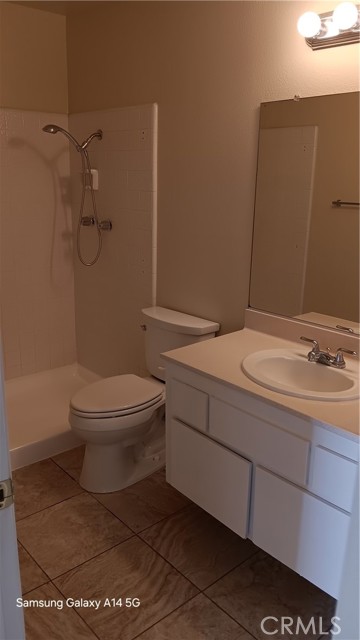 Detail Gallery Image 13 of 18 For 10415 Hayford St #B,  Bellflower,  CA 90706 - 2 Beds | 2 Baths