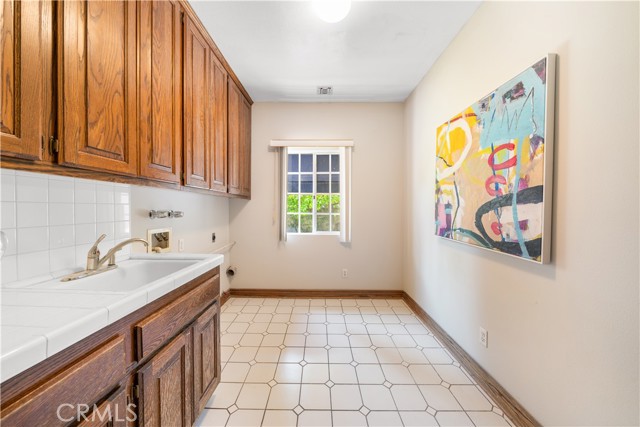 519 Connie Rae Way, Arcadia CA: https://media.crmls.org/medias/cc757f93-e998-4e4a-97da-63008d238854.jpg