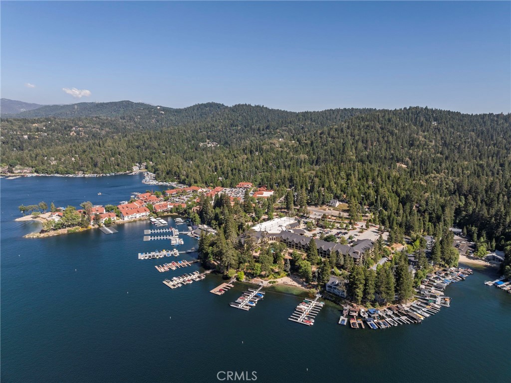 https://media.crmls.org/medias/cc764c5e-f113-4d5e-8d1b-6e2f078282d4.jpg?preset=X-Large