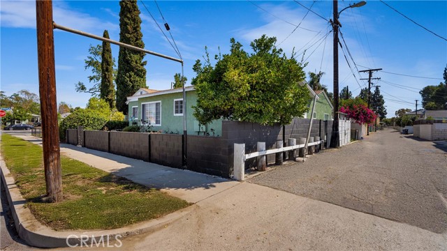  Income Home for Sale in North Hollywood, California