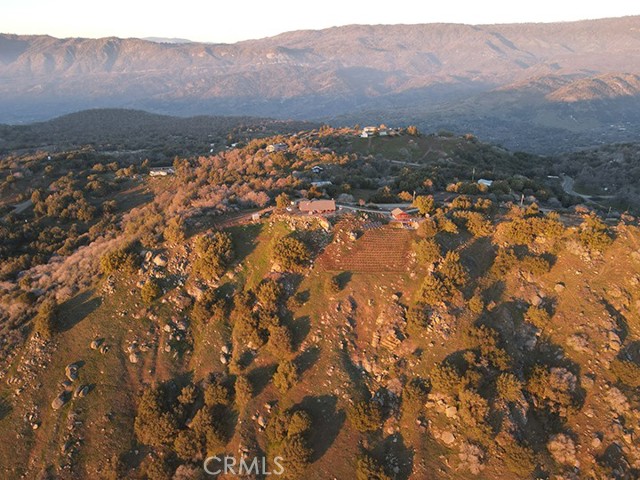 50806 Bramble Lane, Squaw Valley CA: https://media.crmls.org/medias/cc790505-2088-43a5-b363-327092cb09ce.jpg