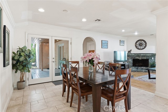 Detail Gallery Image 11 of 36 For 21904 Galvez, Woodland Hills,  CA 91364 - 3 Beds | 3/1 Baths