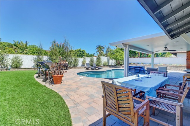 25701 Minoa Drive, Mission Viejo CA: https://media.crmls.org/medias/cc79d574-7f5f-4d95-ab93-c0be8d02b0db.jpg