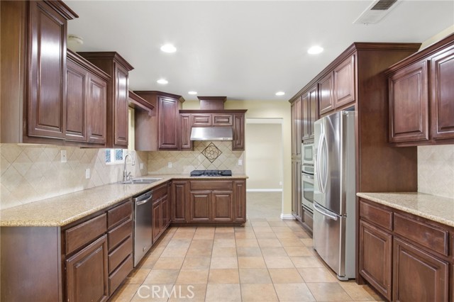 Detail Gallery Image 14 of 61 For 4316 Buckeye Ln, Atwater,  CA 95301 - 3 Beds | 3 Baths