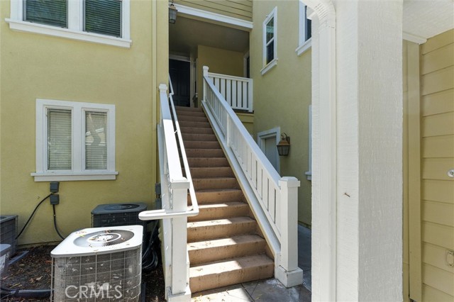 57 Hinterland Way, Ladera Ranch CA: https://media.crmls.org/medias/cc7b5995-9685-40d3-9e1d-44887969c316.jpg