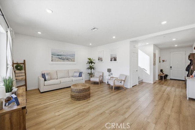 Detail Gallery Image 11 of 43 For 29168 Cahill Ct, Winchester,  CA 92596 - 5 Beds | 2/1 Baths