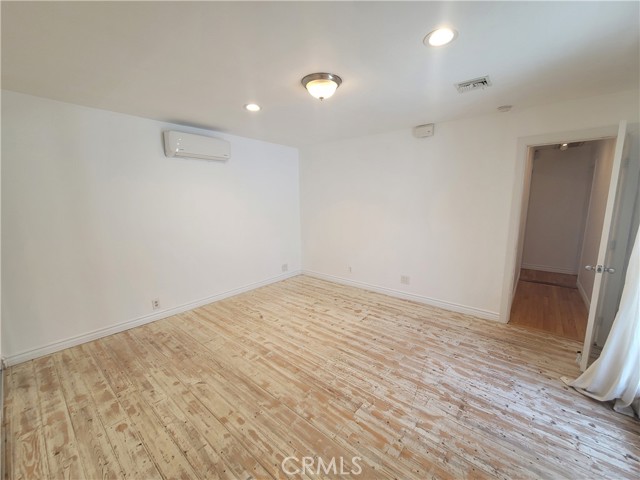 21912 Celes Street, Woodland Hills CA: https://media.crmls.org/medias/cc7bac46-4711-4f10-ae72-f87b59f2359e.jpg