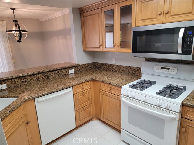 Detail Gallery Image 14 of 25 For 941 Lotus, San Dimas,  CA 91773 - 2 Beds | 2 Baths