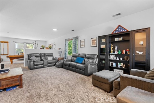 11868 Bunker Hill Drive, Rancho Cucamonga CA: https://media.crmls.org/medias/cc7c5429-05fd-421b-86d6-8e1dae5ce65a.jpg