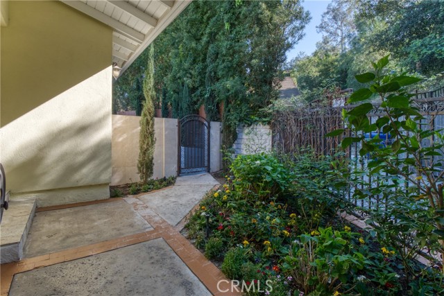 Detail Gallery Image 47 of 52 For 7796 Skyhill Drive, Los Angeles,  CA 90068 - 5 Beds | 3 Baths