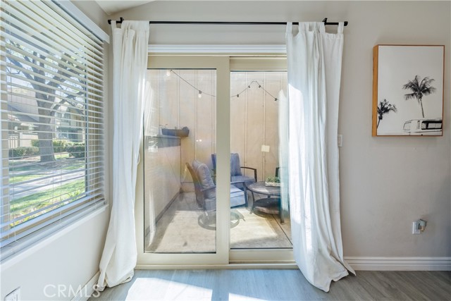 Detail Gallery Image 11 of 53 For 1422 Camelot Dr, Corona,  CA 92882 - 2 Beds | 1/1 Baths