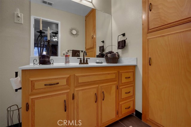 33230 Hollister, Lake Elsinore CA: https://media.crmls.org/medias/cc7d91b9-1c78-4335-871f-7c3163258bd6.jpg