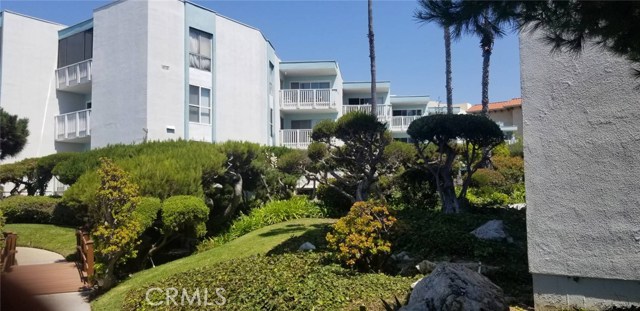 650 The Village, Redondo Beach, California 90277, 1 Bedroom Bedrooms, ,1 BathroomBathrooms,Residential,Sold,The Village,SB20184979