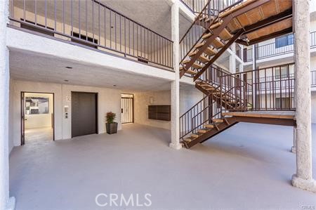 Detail Gallery Image 8 of 9 For 835 E Lomita Ave #303,  Glendale,  CA 91205 - 2 Beds | 1 Baths