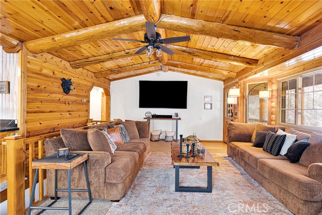 Detail Gallery Image 13 of 58 For 42363 Paramount Rd, Big Bear Lake,  CA 92315 - 3 Beds | 2 Baths