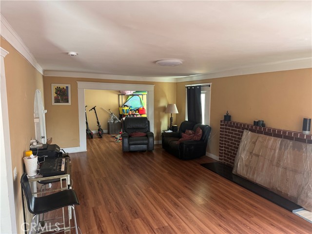 Detail Gallery Image 8 of 27 For 158 S Hoover St, Los Angeles,  CA 90004 - 3 Beds | 1 Baths