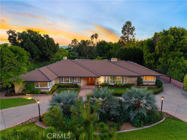 840 W Orange Grove Avenue, Arcadia CA: https://media.crmls.org/medias/cc7f411c-f417-4af8-b923-48f58b7ca382.jpg