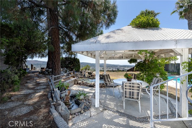 19662 Larkridge Drive, Yorba Linda CA: https://media.crmls.org/medias/cc801143-c3e0-4fb2-bcb5-30046eda47ef.jpg