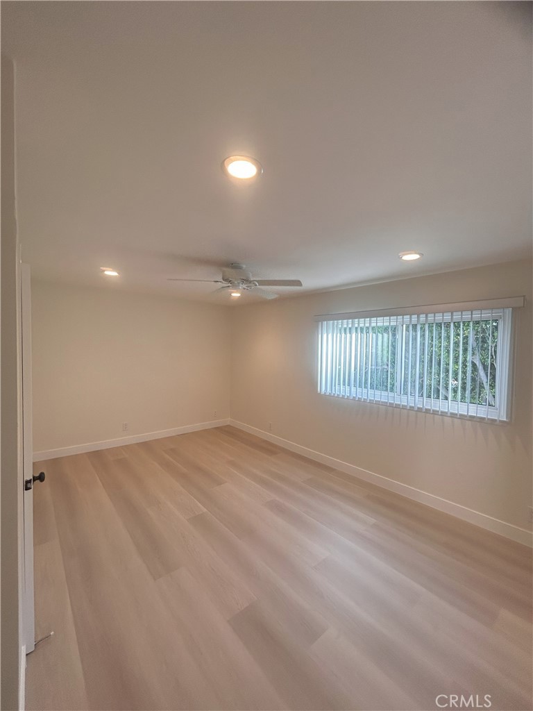 MLS #OC25262154 image #25