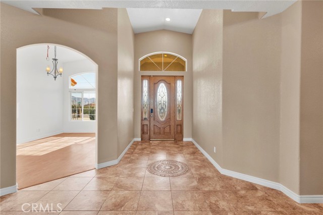 Detail Gallery Image 5 of 65 For 17412 Danbury Ave, Hesperia,  CA 92345 - 6 Beds | 3 Baths