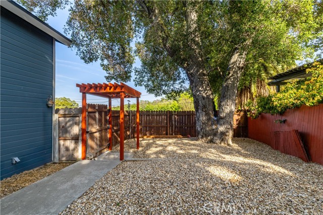 Detail Gallery Image 4 of 34 For 4524 Mananita Ave, Atascadero,  CA 93422 - 4 Beds | 2/1 Baths