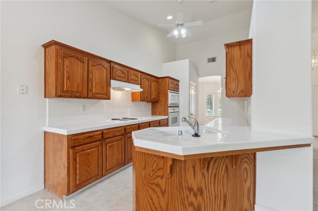 2522 E Kelso Avenue, Fresno CA: https://media.crmls.org/medias/cc835152-2a6c-4cba-8354-76ee37a89ebc.jpg