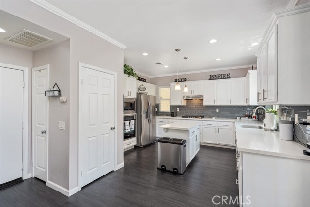 Detail Gallery Image 16 of 50 For 893 Whimbrel Way, Perris,  CA 92571 - 3 Beds | 2/1 Baths
