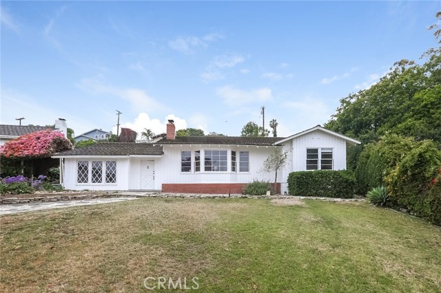 Front yard is oversized